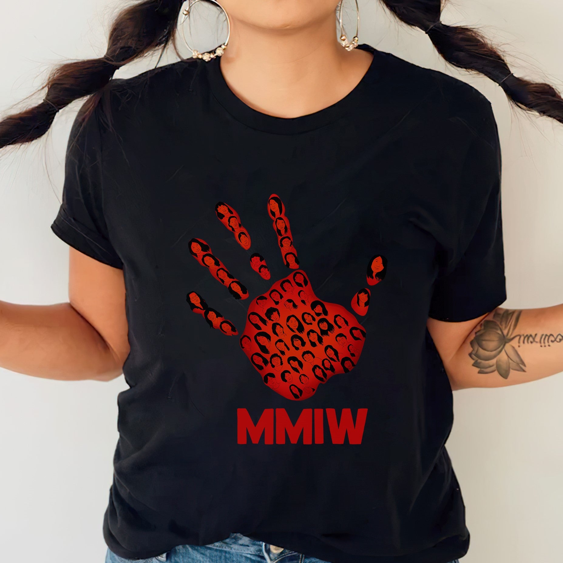 MMIW Red Hand Shines Light On Missing And Murdered Indigenous Women Unisex Hoodie/T-Shirt/Sweatshirt