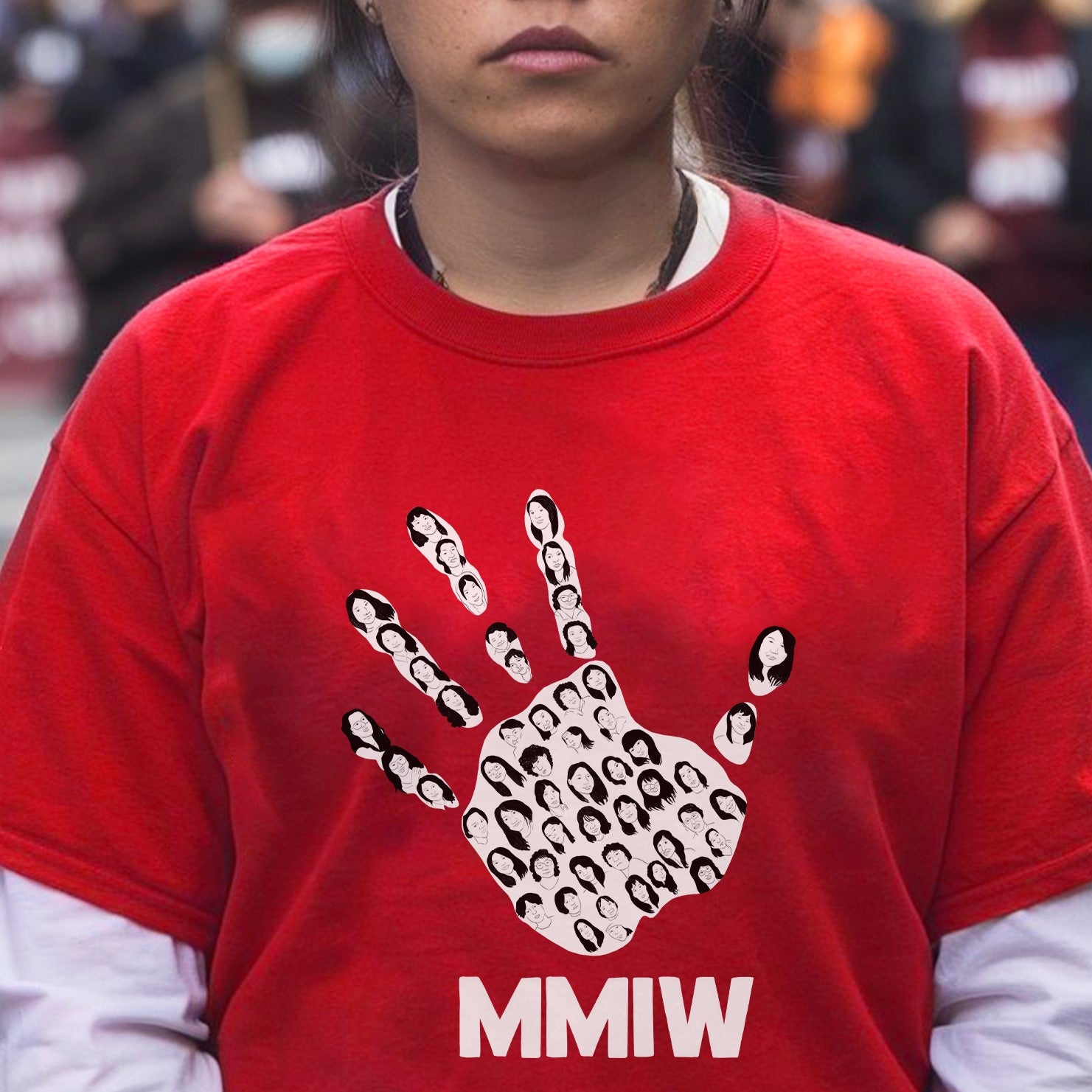 MMIW Red Hand Shines Light On Missing And Murdered Indigenous Women Unisex Hoodie/T-Shirt/Sweatshirt