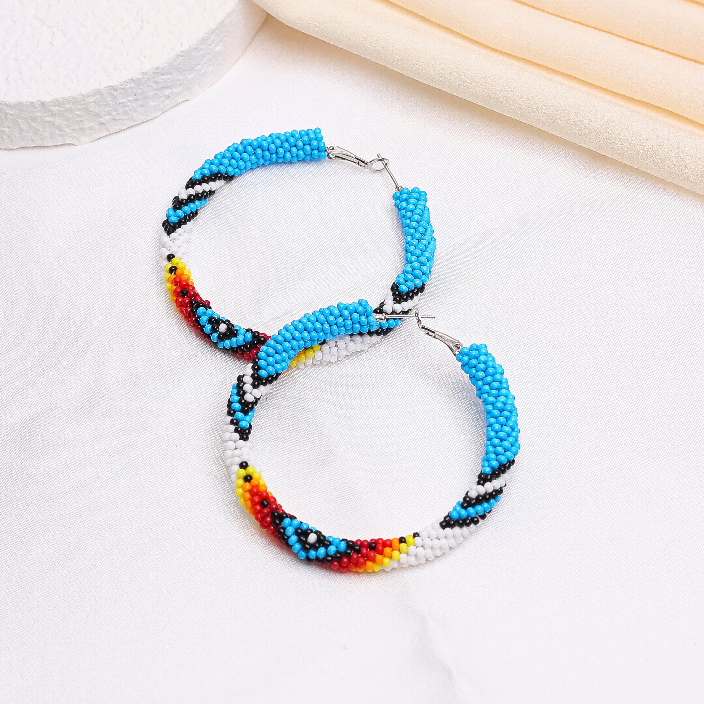 TURQUOISE BLUE BLACK WHITE BEADED EARRINGS HANDMADE BEAD JEWELRY - Foto 6