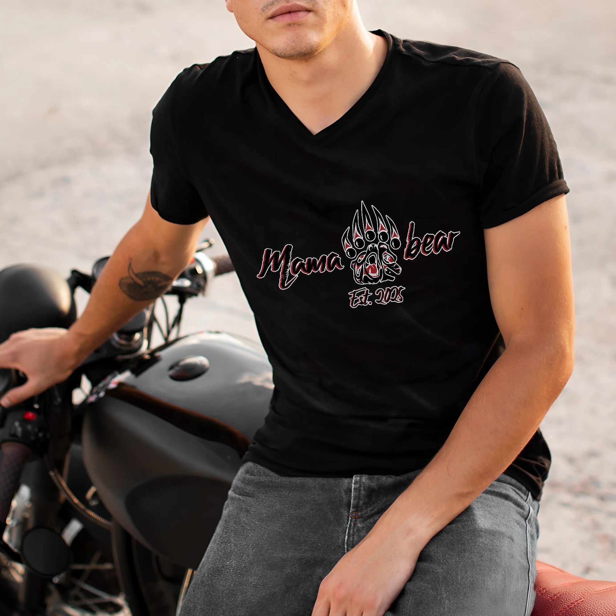 Mama Bear – Established 2005 Claw Design Tee Unisex T-Shirt/T-Shirt V-Neck/Hoodie/Sweatshirt