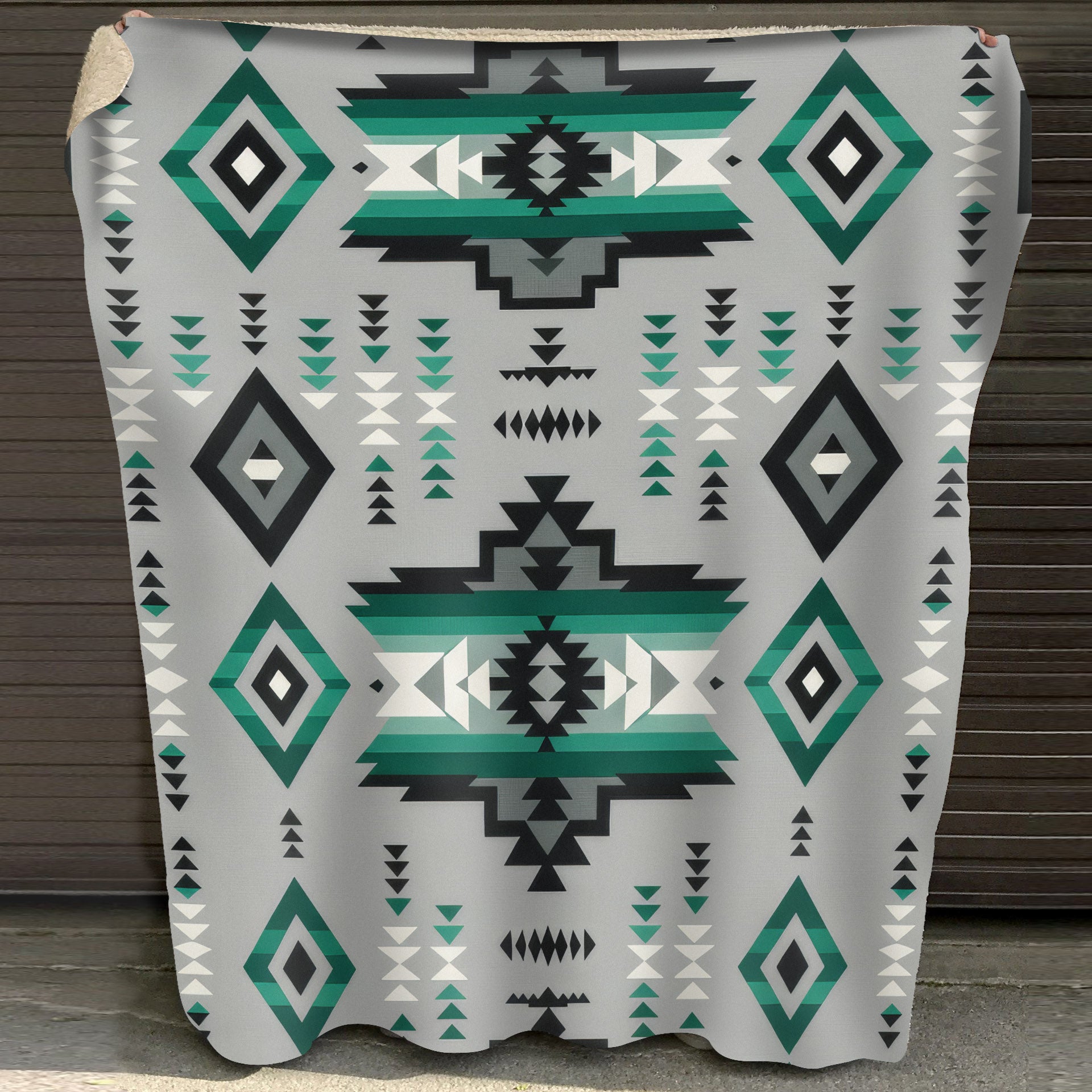 Emerald Horizon Soft And Warm Fleece Blanket