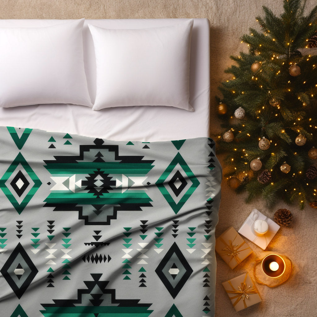 Emerald Horizon Soft And Warm Fleece Blanket