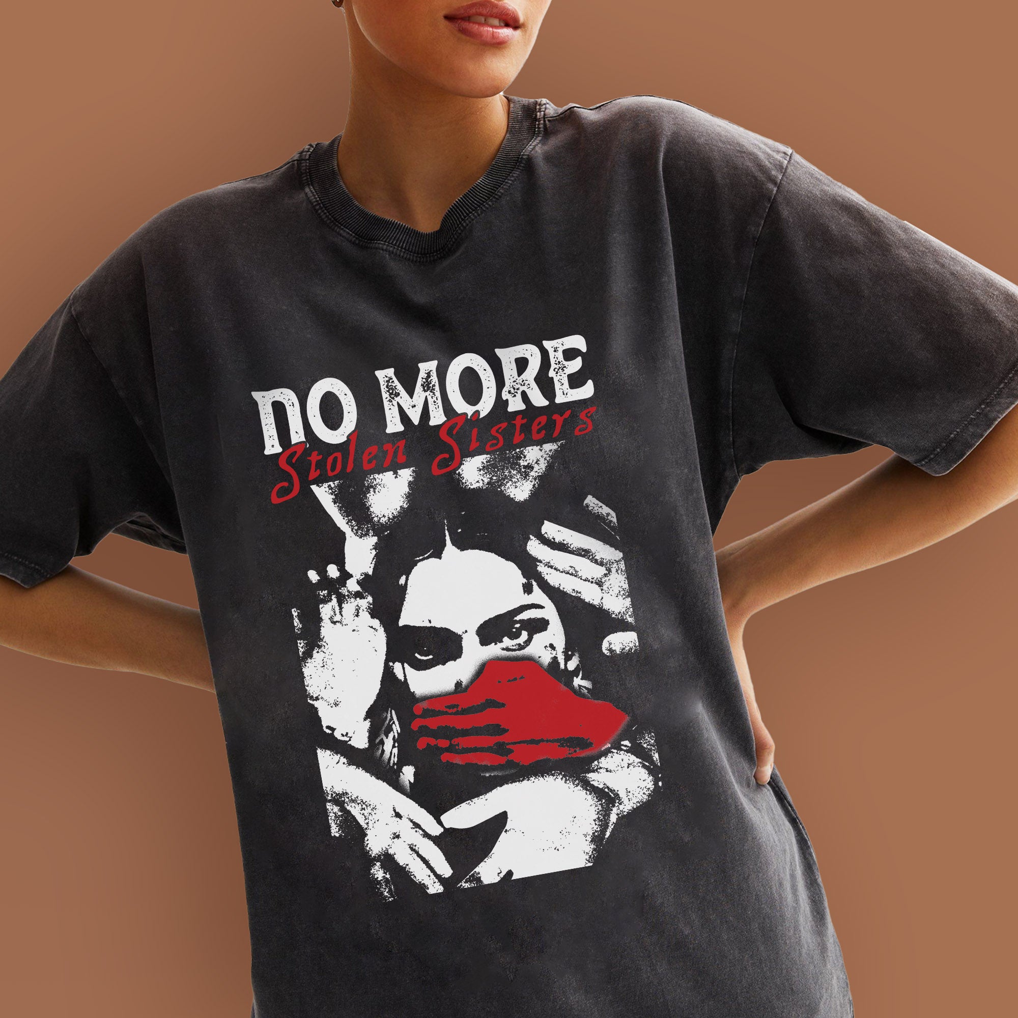 No More Stolen Sisters Red Hand – MMIW Unisex Mineral Washed T-Shirt