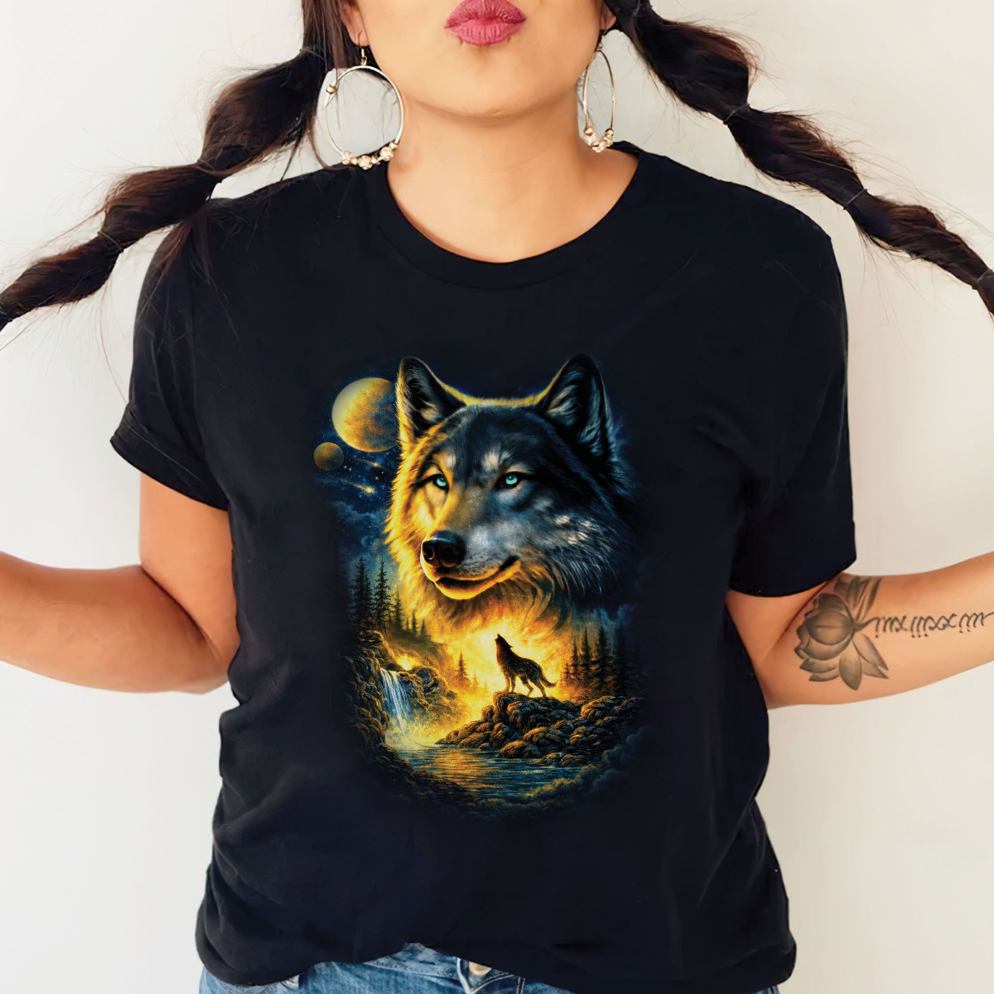 Mystic Wolf Howling Night Sky Wolf Art Cosmic Wilderness Spirit Animal Design Unisex T-shirt/T-shirt V-Neck/Hoodie/Sweatshirt