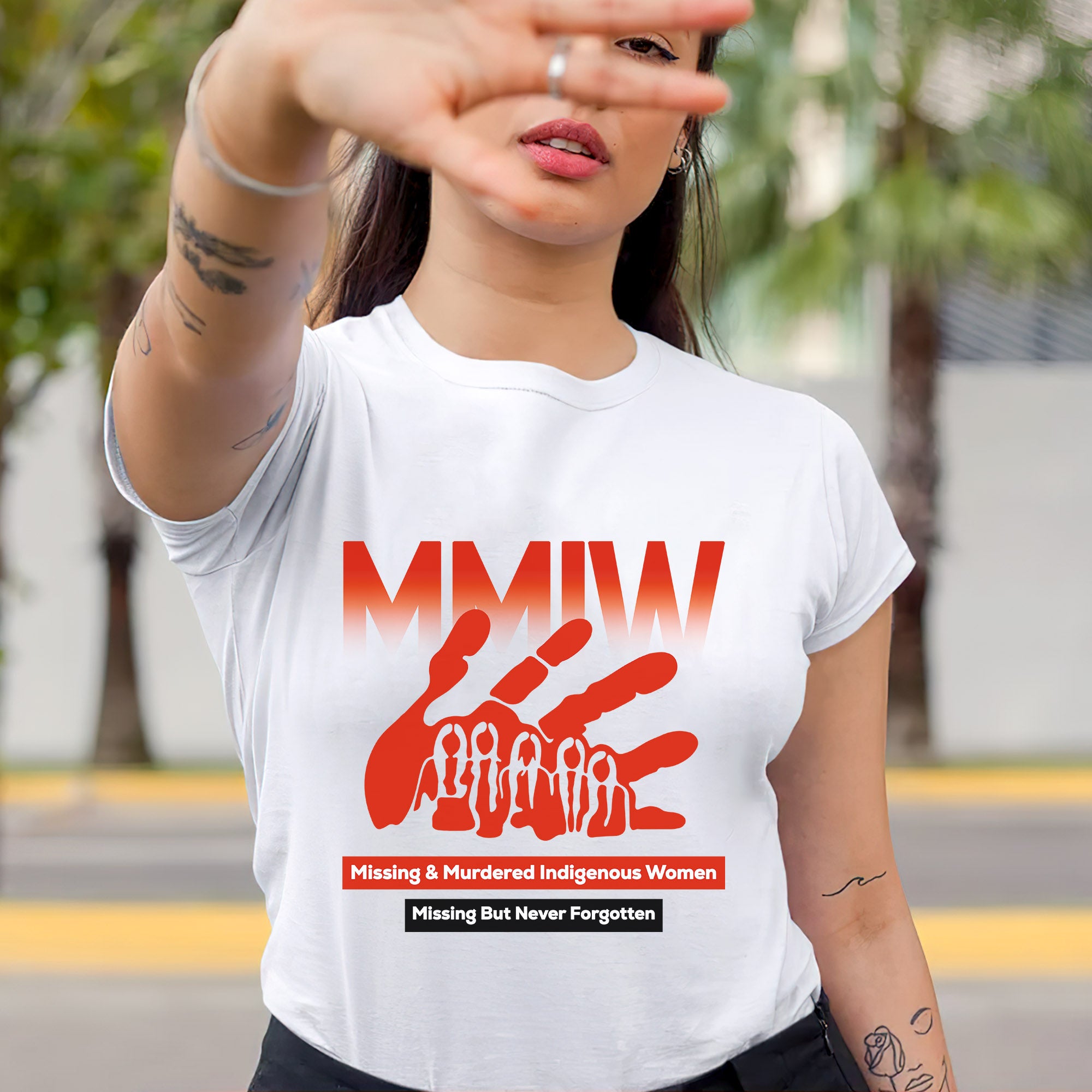 MMIW Missing & Murdered Indigenous Women Missing But Never Forgotten Unisex T-shirt/T-shirt V-Neck/Hoodie/Sweatshirt